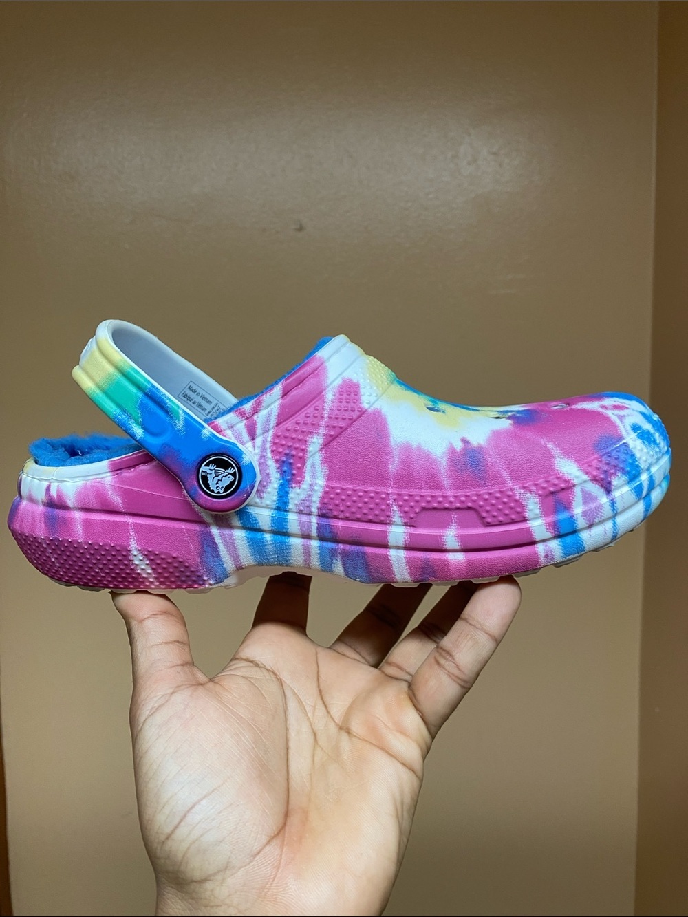Crocs Classic Comfort Faux Fur Lined Tie Dye Clogs Size 7 - Picture 7 of 17